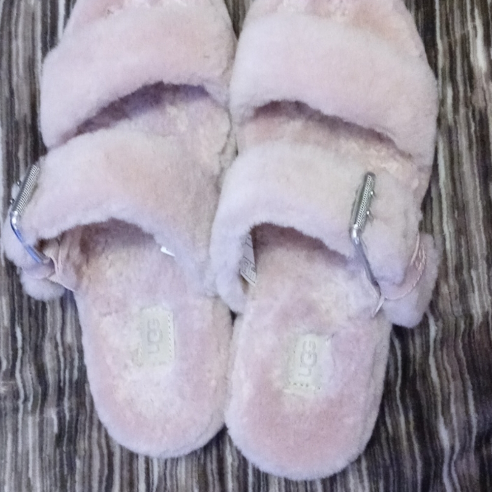 UGG Slides